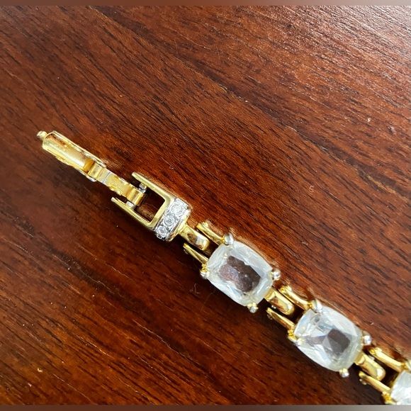 Swarovski Gold Tone Link With Clear Octagonal Cut Crystals Women's Bracelet - Picture 3 of 6